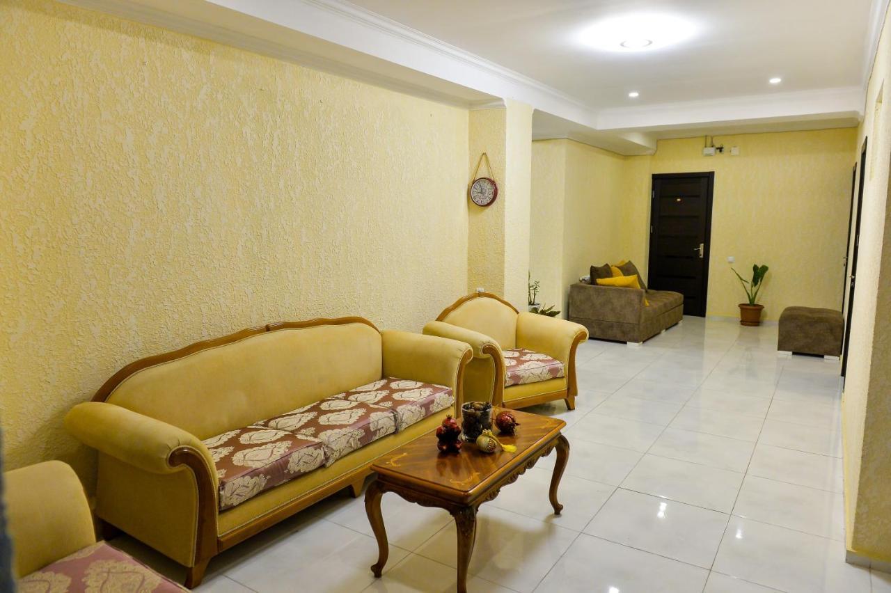 Pomegranate Hotel Kutaisi Eksteriør billede