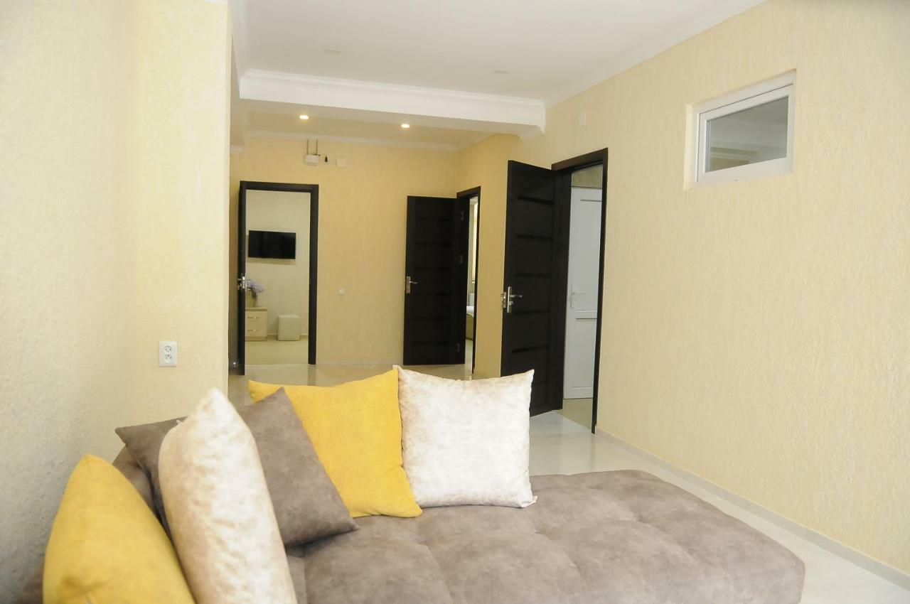 Pomegranate Hotel Kutaisi Eksteriør billede
