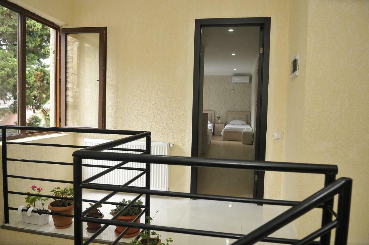 Pomegranate Hotel Kutaisi Eksteriør billede