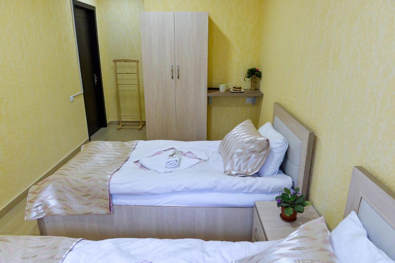 Pomegranate Hotel Kutaisi Eksteriør billede