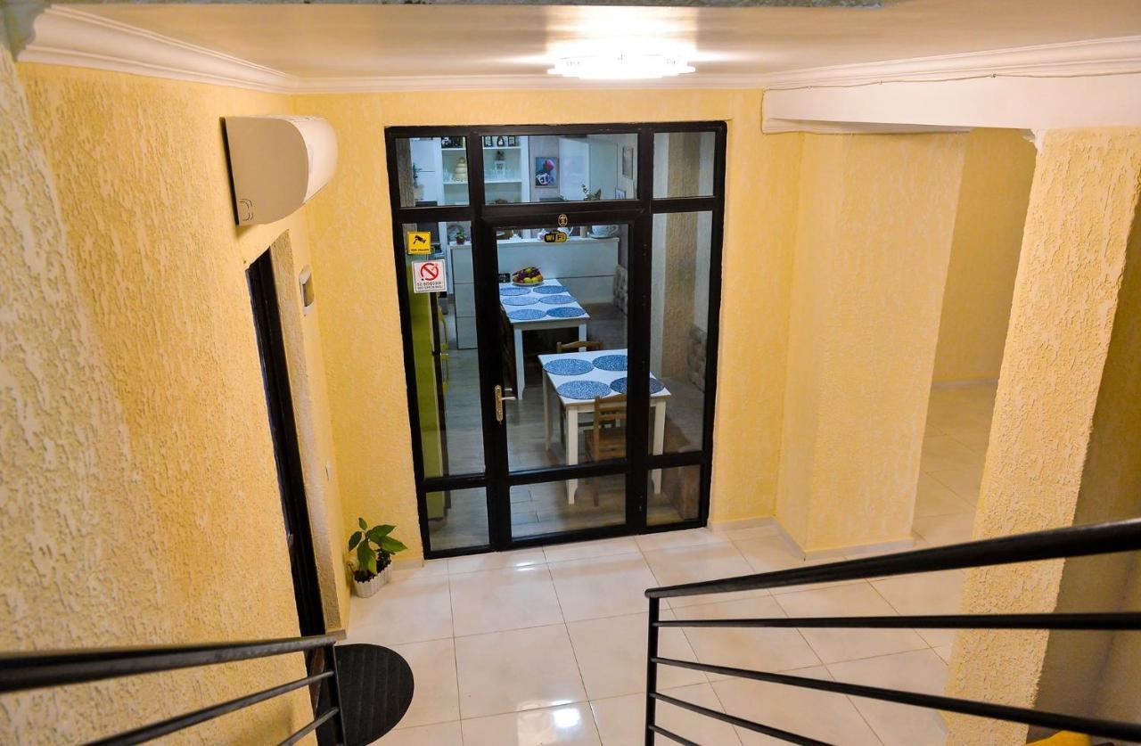 Pomegranate Hotel Kutaisi Eksteriør billede